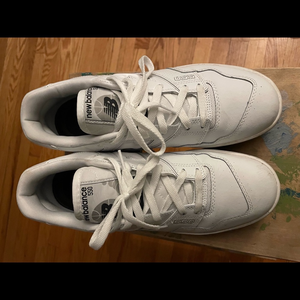 New balance 550 Worn twice. No box Mens white 11 minty just need a quick clean.